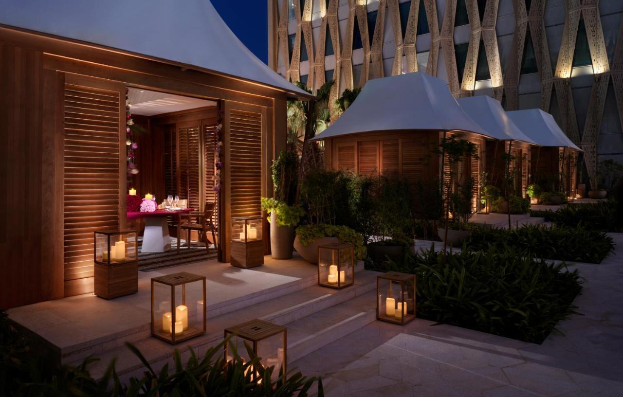 Four Seasons Hotel Kuwait At Burj Alshaya Kuwait City Exterior photo